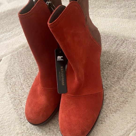 Sorel Cate Booties Block Heel Carnelian Red Suede - Picture 4 of 9